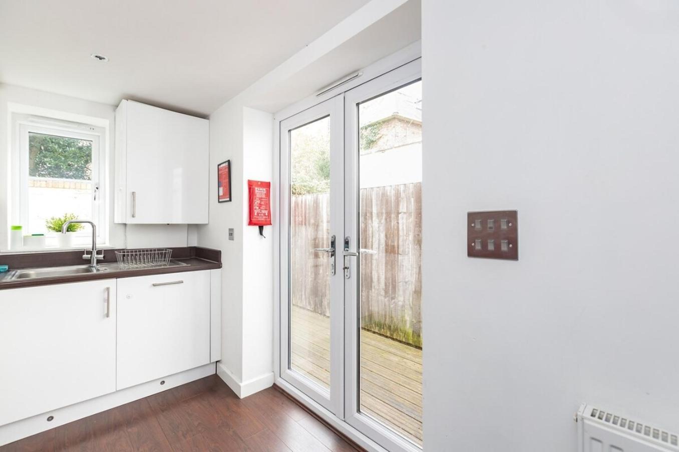 Sunny Terrace By Kasar Stays Maidstone Exterior photo