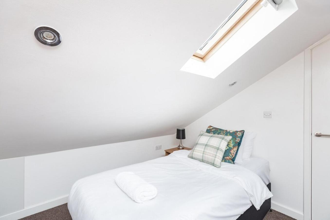 Sunny Terrace By Kasar Stays Maidstone Exterior photo